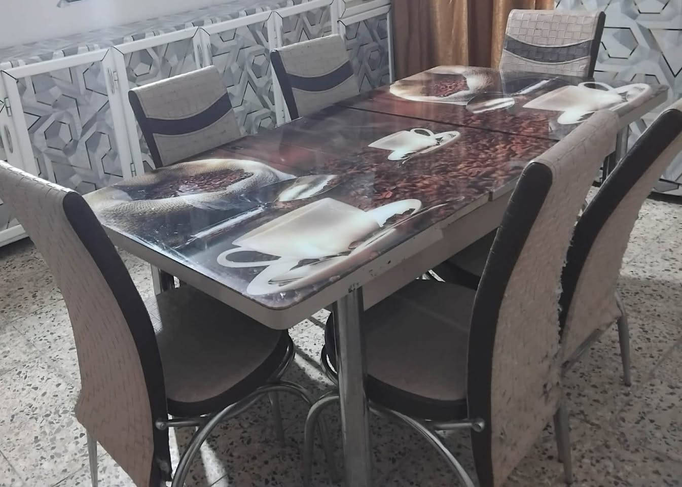ميز طعام يتكبر ويتزغر ٨٥ الف رقم الهاتف ***********
