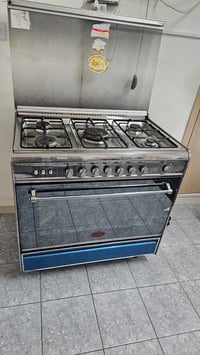 فرن • للبيع