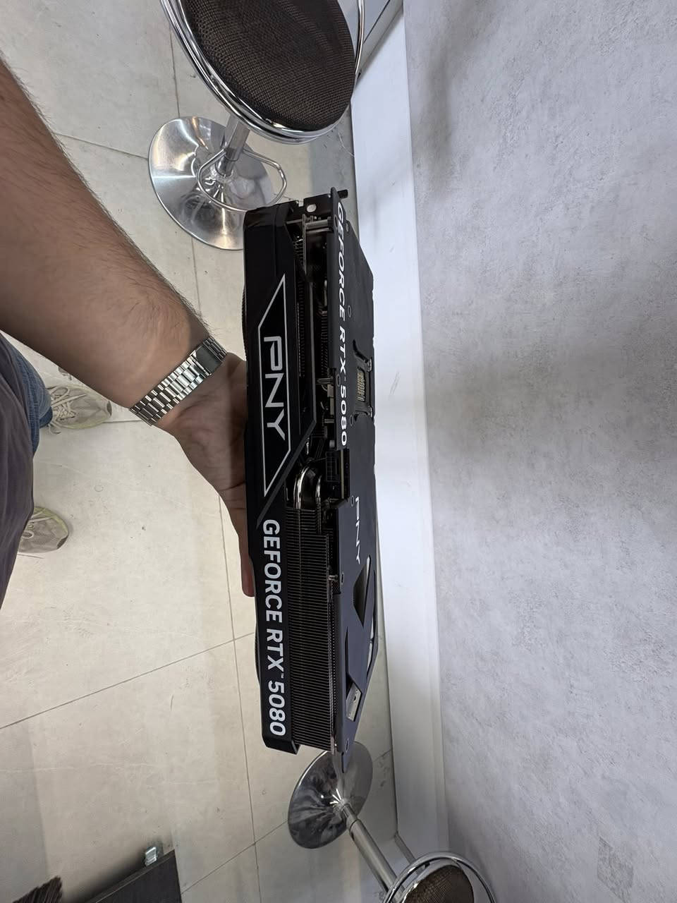 Rtx 5080 Pny جديد بدون كارتون
ضمان سنتين 
 
النظافة 140%

للمراوس او بيع السعر خاص
توصيل موجود


**إذا كنت صاحب هذا الإعلان وتريد حذفه لأي سبب، رجاءا أرسل رسالة إلى الدعم الفني**