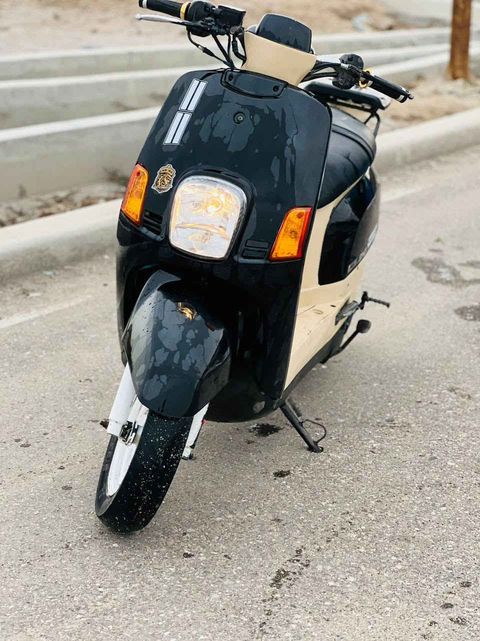 السلام عليكم ماكس بوليسي دراجه مكينه لا تبخير ولا تنقيص دراجه بوشه بلاد 49مفتوحه
سلف هندر كهربائي كله شغلاه 
عنون البصره جامعه الكرمه 
***********
وتساب
السعر 700وبيه مجال
