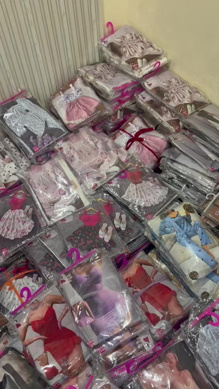 450 قطعة ابيعهم شلعة تصفية محل
الموديلات بيتي وسيتات وتراكات 
كلهن شرط خامة وشغل درجة اولى 
العنوان بغداد بلديات 
***********
