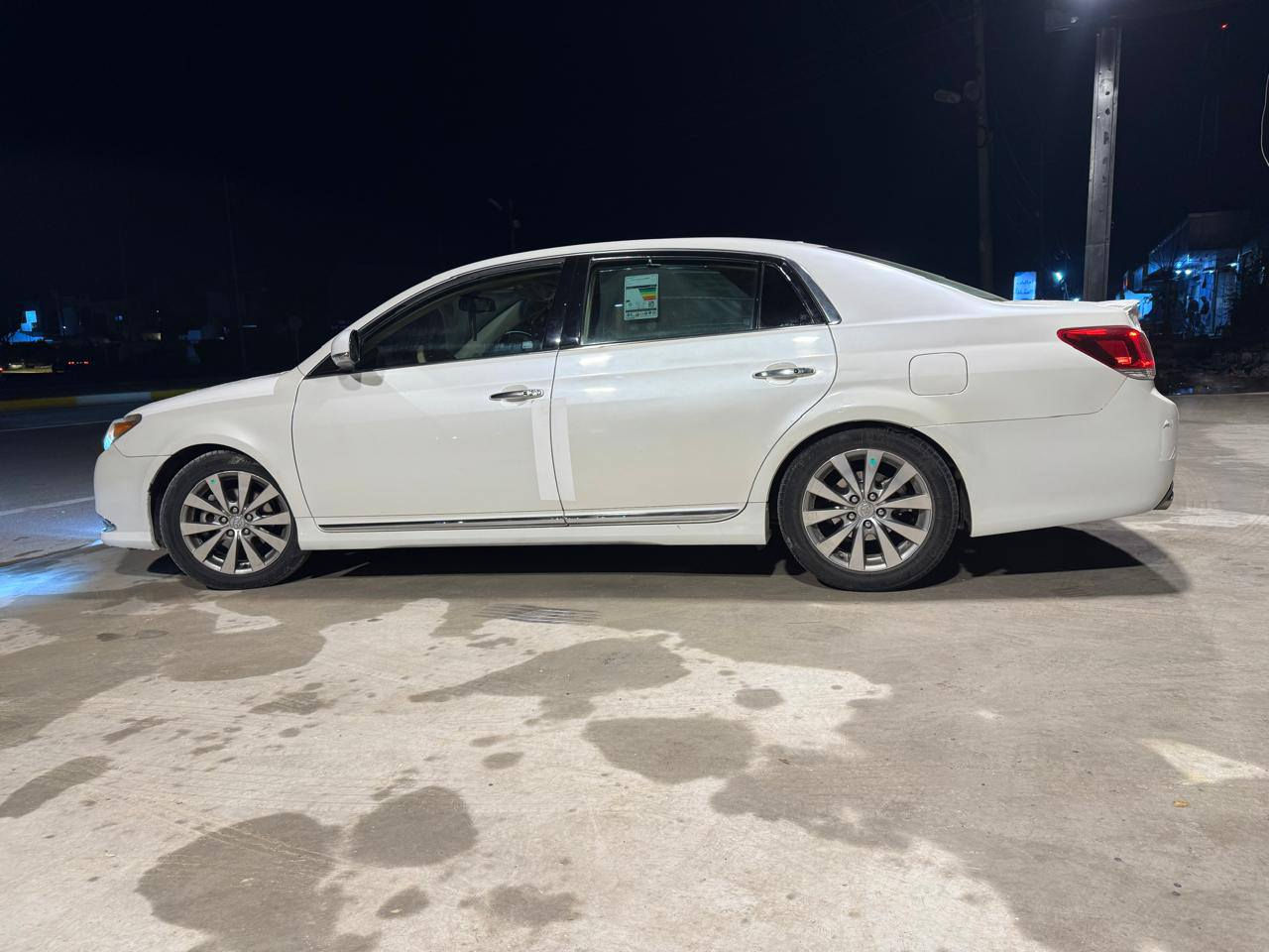 ئەڤەلۆن 2011  لیمیتد خەلیجی سەیارەیەکی زۆر جوان و خاوێنە بێکێشەیە هەزەو سەنەوی نوێیە دوپارچەی پشتی بێلێدرانە بەعام سەیارەیەی توند و تۆڵ و خاوێنە سعرێکی زۆر موناسب و هەرزان کێ ویستی تەلەفۆن کات جوابی چات نادەمەوە *********** أربيل, العراق
