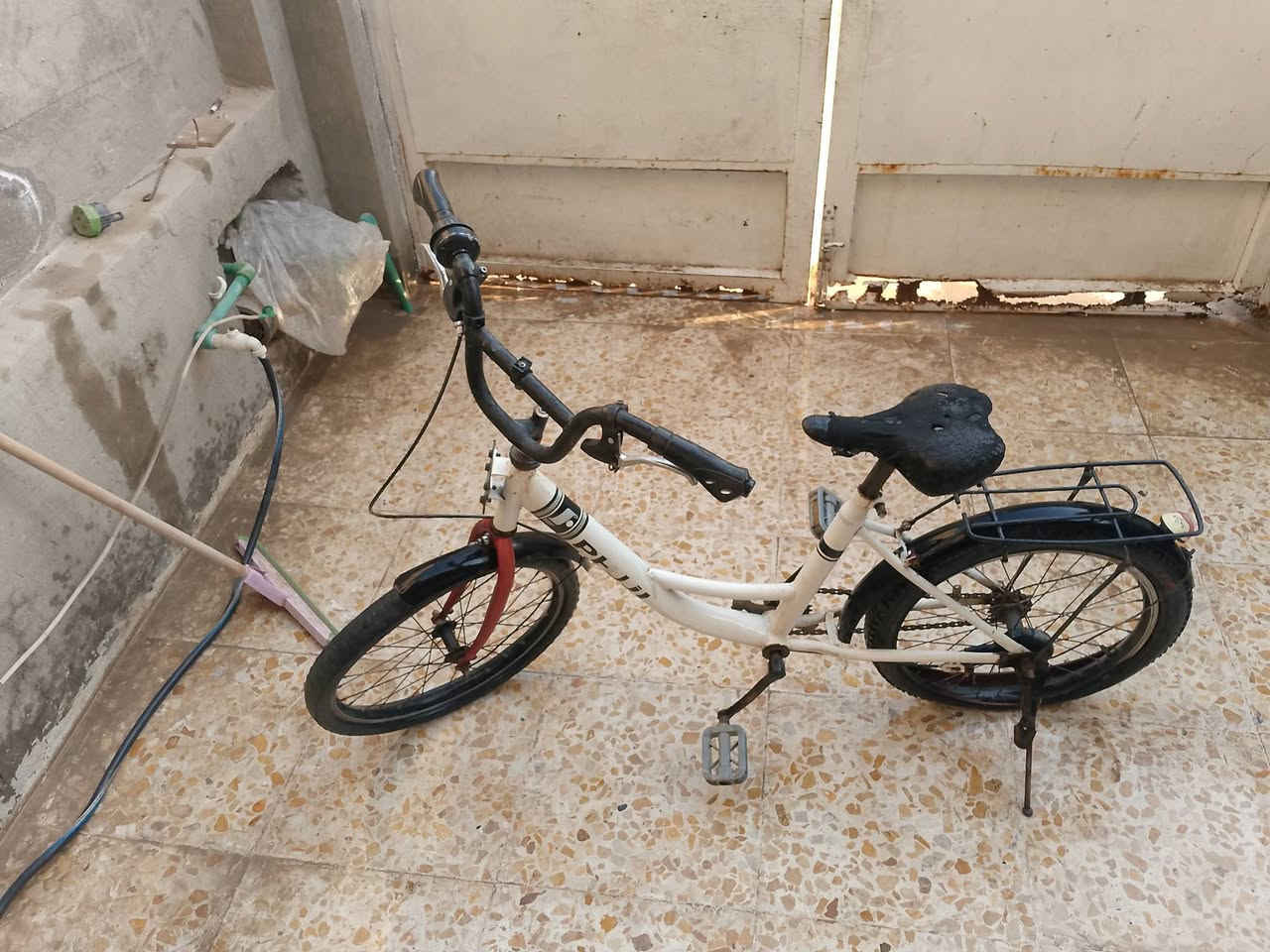 السلام عليكم ب
باسكلات بناتي حجم 26 او 20 البناتي العشرين نقصة بس  تاير او الستة وعشرين نقصة بس ويل سعر اثنينهن ب 50 الف


**إذا كنت صاحب هذا الإعلان وتريد حذفه لأي سبب، رجاءا أرسل رسالة إلى الدعم الفني**