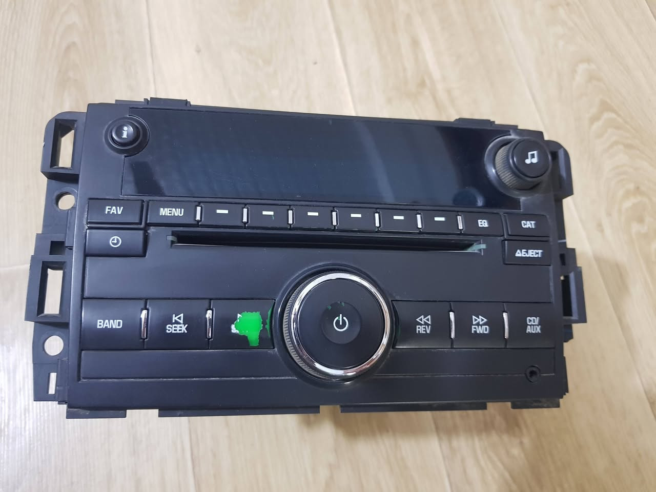 سلام عليكم من رخصت الادمن شاشه تاب ومسجل تاهو ويوكن من موديل 7 الى 14 مال LTZ يعني مال فول للبيع الشاشه سعرها 150 والمسجل 60 الاتصال على *********** بصره
