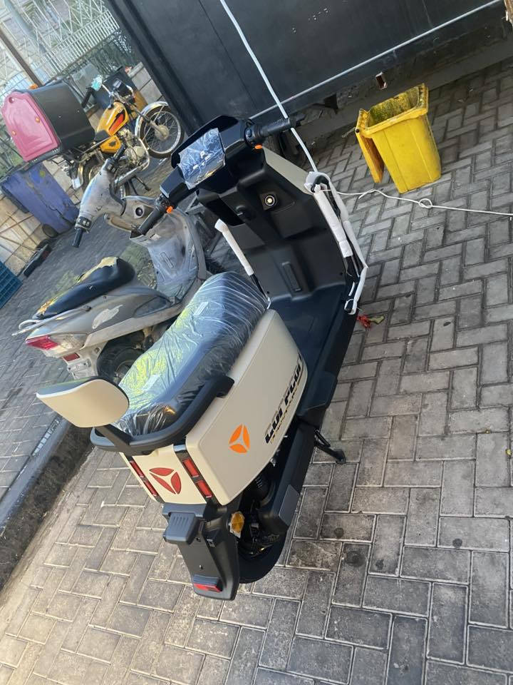 دراجه شحن البيع مديل 2026 E30 دراجه جديده صالها سبوع من خذيتها جديده مكان بصره سعر 1300 بيها مجال بصيط الستفسار عله هاذ رقم *********** متوفر فقط واتساب
