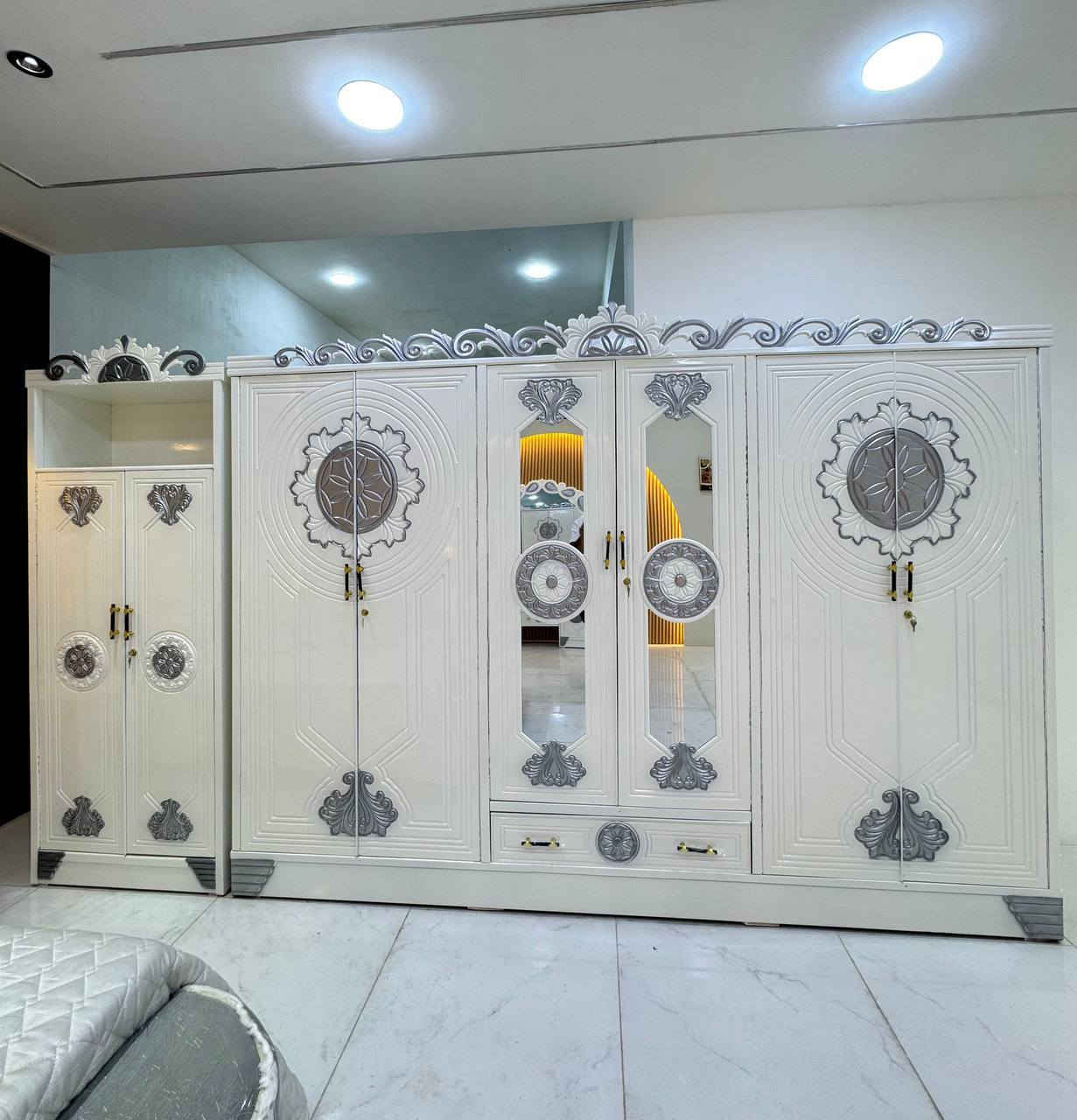 #تخفيض 
بمليون فقط 

#غرف #نجاره #عراقيه 💯💯

تتكون من 7 قطع 
عرض الكنتور 3 و20سم
ارتفاع الكنتور 2 و20سم
السرير بلوك ٦ ارجل
طول السرير 200 سم 
عرض السرير 160 سم 
الضهر براغي
متوفر توصيل مع الشد كافه محافظات العراق 
 #غرفه #نوم #عراقيه
#خاص #عرض #بغداد #حله #كربلاء #نجف
#ديوانيه #كوت #سماوه #ناصريه #بصره #فلوجه 
#رمادي #واسط  #اعماره #قادسيه #دجله #فرات 
متوفر طابوريه 15
الشازلون 50 الف
حسب طلب


**إذا كنت صاحب هذا الإعلان وتريد حذفه لأي سبب، رجاءا أرسل رسالة إلى الدعم الفني**