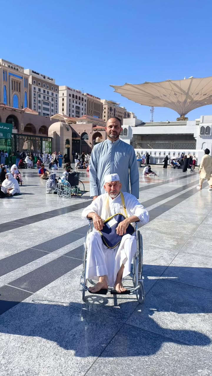 معتمرون شركة بشائر الحرمين في ضيافة النبي ﷺ
زيارةٌ عامرةٌ بالسكينة والخشوع، نسأل الله لهم قبول الزيارة، واستجابة الدعاء، وعودةً سالمةً بإذن الله

🔹 عمرة رجب
📅 موعد الانطلاق: 10 / 1
💰 السعر نقدًا: 1,250,000 دينار
💳 التقسيط: 170,000 دينار شهريًا
⏳ لمدة 10 أشهر
⸻⸻⸻⸻⸻

🔹 عمرة رجب + شعبان
📅 موعد الانطلاق: 15 / 1
💰 السعر نقدًا: 1,500,000 دينار
💳 التقسيط: 202,000 دينار شهريًا
⏳ لمدة 10 أشهر

📌 الأعداد محدودة – سارعوا بالحجز

🚍 باصات  حديثة ومكيّفة
✈️ رحلات جوّية مباشرة ومريحة
🏨 فنادق فاخرة قريبة من الحرم الشريف
🍽️ 3 وجبات يوميًا – بوفيه مفتوح متنوّع
📿 جولات وزيارات شاملة لجميع المزارات المقدّسة
⏳ 10 أيّام من السكينة والطاعة والإيمان
🎁 هدايا مميزة لكل حاجّ ومعتمر:
* طقم إحرام فاخر 🕋
* وشاح يحمل شعار الشركة 🧣
* حقيبة سفر أنيقة 🎒
* حقيبة كتف عملية 🎁

⸻

📞 للحجز والاستفسار:
*********** – *********** – ***********
بغداد الحبيبية ركن ساحة الحمزة
