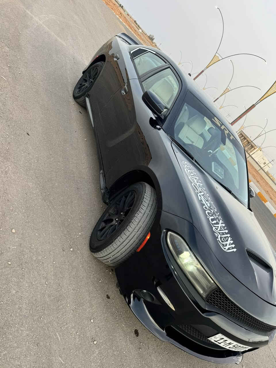 السلام عليكم 
من رخصة الادمن 
جارجر 2016
 مواصفات SXT 
تو ويل بنيد محدث
رقم بغداد مميز بسمي
صور الضرر بل منشور 
صبغ جاملغ امامي فقط
مكاني الانبار الرمادي
السعر 170 وبيها مجال
رقم تلفوني 
***********
