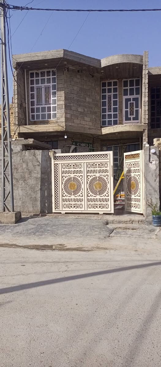مشتمل الانبار الفلوجه  بالجغيفي الثانيه قرب جامع الذكر الحكيم  المساحه 125طابو زراعي سند تحويل مباشر  بناء بلوك مكانه مميز ماكو بيت صاير بوجهك الشارع ماكو بيت مقابيلك  بناء طابقين وجه المشتمل هيكل الطابق الارضي كامل   والطابق الثاني فقط مسقوف  وأسس بوري كهربا تفاصيل المشتمل بالفيديو والصور  السعر 75 وبي مجال التواصل ع خاص او ع ارقام الهاتف *********** أو ع ***********
