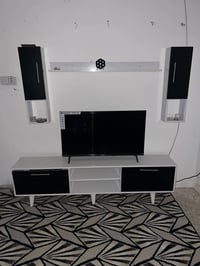 ستاند تلفزون مع ملحقاته جديد استخدام شهر واحد السعر 80 مكاني بغداد الا...