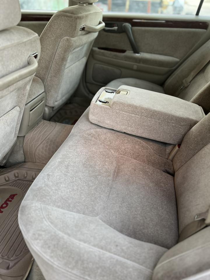 4دكم. كرستال. شاشتين  ديفور. لكبير كير حداده تبريد خلفي  ثلاجه. برده خلفيه كشنات كهربائيه. ويل رياضي سياره كامرتين  جاهزه متوم. رقم وسنويه. ورقم شاصي  فول برغي نقص مابيها  لستفسار اتصل ***********
