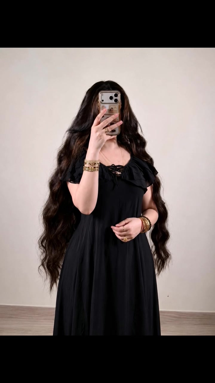 دشداشة بسواد فاحم ملكي 🖤🖤

تصميم ناعم ومرتب يبرز الأنوثة بذوق راقي 🖤
قماش خفيف ومريح بقصة انسيابية تجنن


**إذا كنت صاحب هذا الإعلان وتريد حذفه لأي سبب، رجاءا أرسل رسالة إلى الدعم الفني**