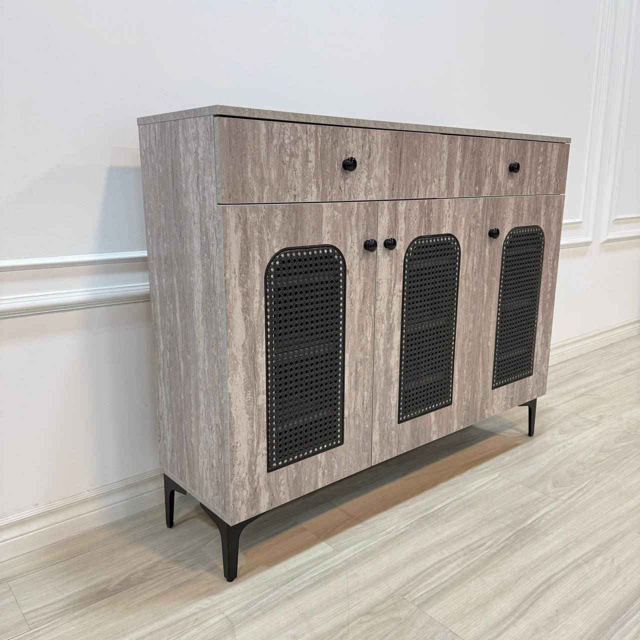 خزانه 3 باب خشب mdf
عرض 120 سم 
ارتفاع 95 سم 
عمق 32 سم 
السعر 130 الف


**إذا كنت صاحب هذا الإعلان وتريد حذفه لأي سبب، رجاءا أرسل رسالة إلى الدعم الفني**