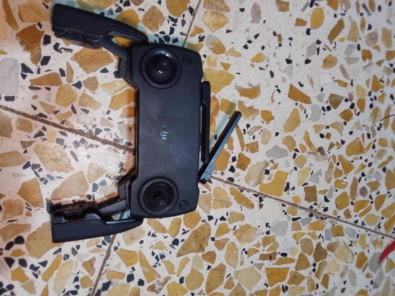 ادرون للبيع   الدرون مثل ما موضح بل صورة الي يريدة يراسلني خاصص


**إذا كنت صاحب هذا الإعلان وتريد حذفه لأي سبب، رجاءا أرسل رسالة إلى الدعم الفني**