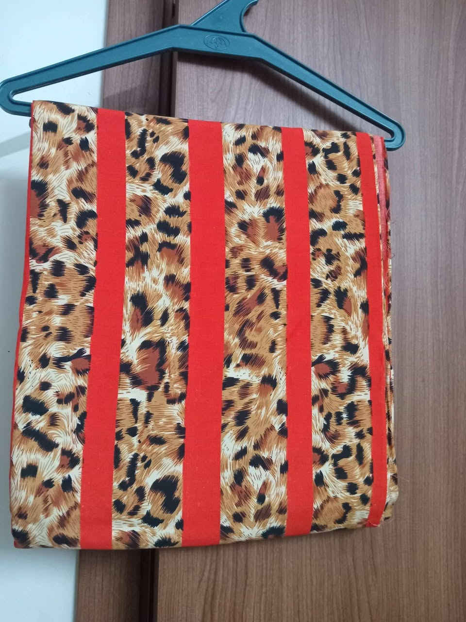 عرض خاص بأنسب الأسعار كشمير إيطالي درجه أولى نقشات شبابيه وكباريه وأسود ساده سواد فاحم سعر القطعه ٥ آلاف


**إذا كنت صاحب هذا الإعلان وتريد حذفه لأي سبب، رجاءا أرسل رسالة إلى الدعم الفني**