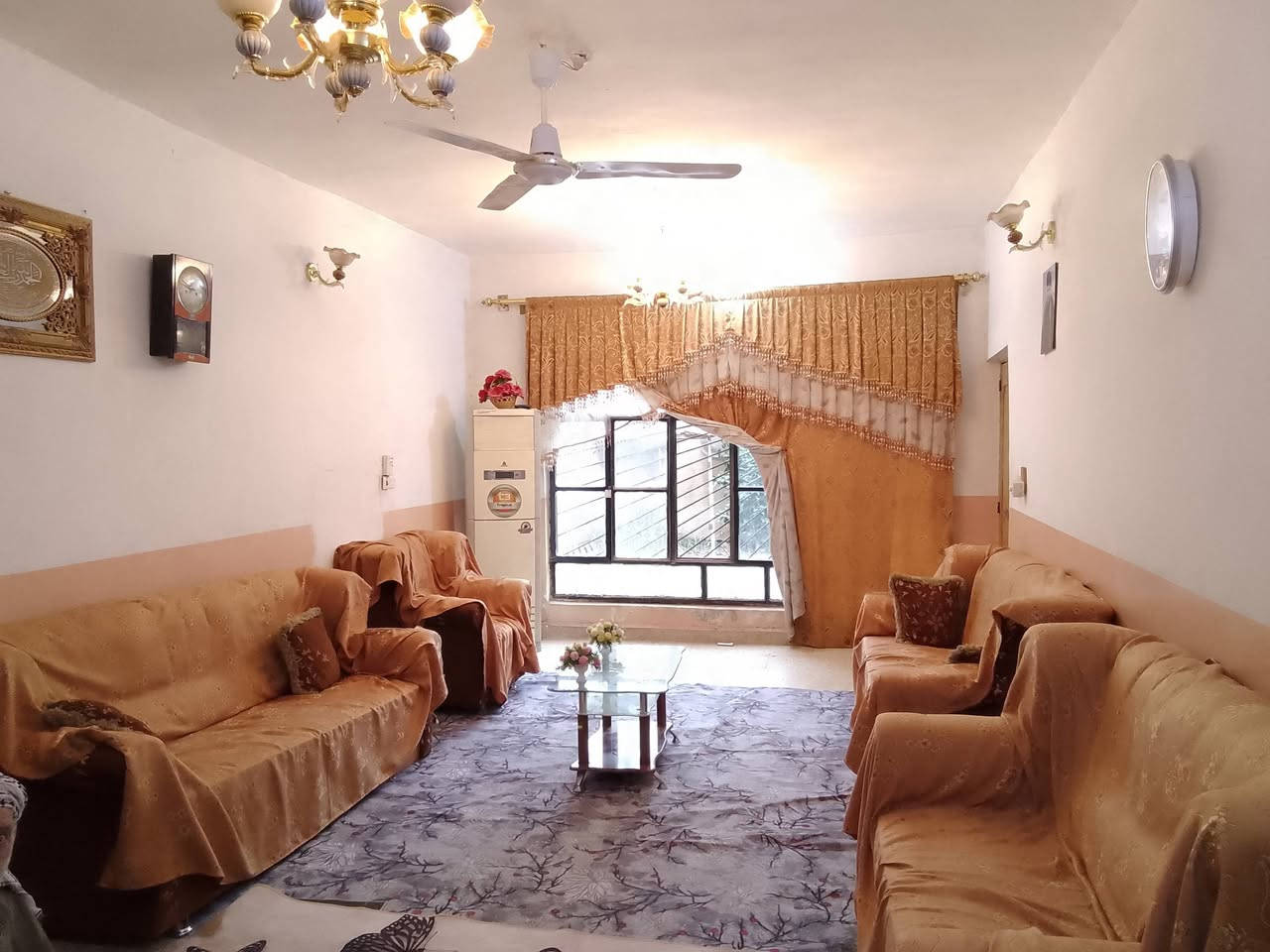 الدار للبيع مساحه ٣١٢ طابقين  كاملات من كلشي عنوان حي الشهداء بظهر البيوت الوجهن ع الشارع العام مقابل نهاوند بصف جسر الزهور منطقة هادئه ونضيفه البيت جبير والحديقة جبيرة والكراج جبير وبيت نضيف
***********
الدار للبيع مساحه ٣١٢ طابقين  كاملات من كلشي عنوان حي الشهداء بظهر البيوت الوجهن ع الشارع العام مقابل نهاوند بصف جسر الزهور منطقة هادئه ونضيفه البيت جبير والحديقة جبيرة والكراج جبير وبيت نضيف
