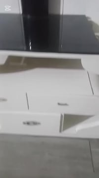 ميز • نضيف • شبه جديد