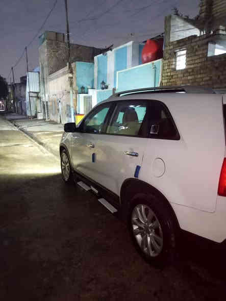 السلام عليكم كيا سورنتو موديل ٢٠١٠سياره جديده بمعنى الكلمه سياره فول مواصفات بنرامه شاشه وكامره وحساس امامي خلفي سائد بريك في الرجل سبعه راكب سبير منازل تخم تاير جديد حداديه امامي خلفي جديد رقم بغداد الجديد سياره جديده بمعنى الكلمه سياره بصمه ابواب وتشغيل اشاير مري مري شفط كشنات كهرباء كشنات تدفئه تبريد مكاني بغداد شعله الصدرين رقم الهاتف *********** واسف على الاطاله سعر ١٤٨ ورقه
