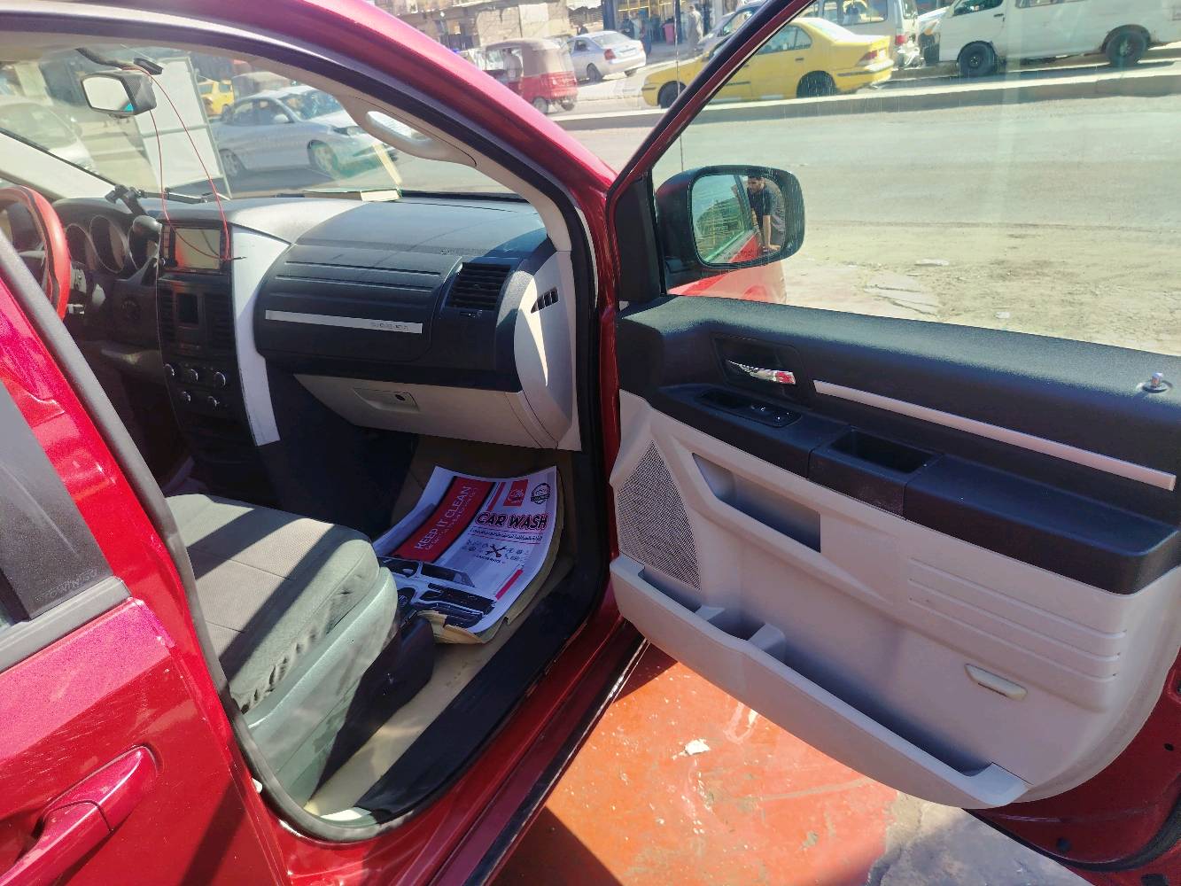 بكاني بغداد حي النصر سياره بسمي تحويل ثاني يوام السعر٩٨ وبيه مجال 
دوج كرفان موديل ٢٠٠٨ رقم بغداد هز جديده رقم دولي سياره فول موصفات بيبان كهربائي جام كهربائ جنطه كهربائ فراس بالقماره ٣ قطع تبريد 7راكب مكينه 6سلندر تدفه بل كشنات الاماميه ول خلفيه سياره مكفوله من ظربه وبيه تبديل صندوك الخلفي مبدل بمريكا  بيه رشات صباغ اثر الجرد كفاله شواصي ومن ضربه.. ***********للستفسار
صدر جديد تيرات جدد وباتري جديد