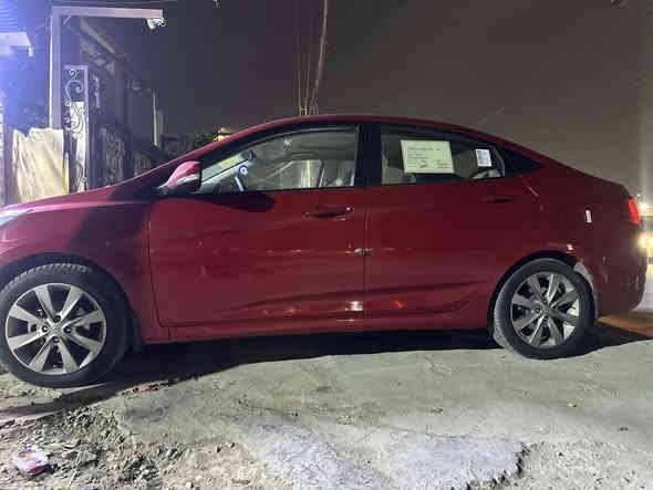 سلام عليكم اكسنت موديل 15 خليجيه محرك 1600 كفاله عامه من الصبغ بيها بارد كلش قليل فول مواصفات فتحه ويل كب تشغيل عن بعد رقم بغداد ماشيه ١١٧ للاستفسار ***********
