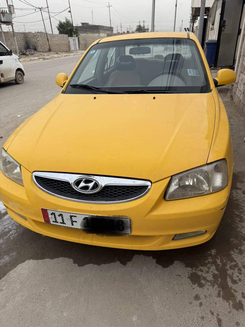 السلام عليكم شباب عندي فيرنا موديل 2014 ماشيه 145 حقيقي معيوده  اني عايدها بيدي وعندي صور قبل الصبغ مكفوله من الضربه وتبديل سونار ابيع كير ومحرك خير من الله صدر امامي خلفي جديد تبريد ثلج مدوشمه عام حته سفاريات تخم تاير خط ابيض صارلي شهر من شاده جاهز عل اخر حبايه بسمي تحويل ثاني يوم مصفره هـئيه وغرامات مال جناي ماشتغل تكسي مكاني بغداد حي اور للشراي يتصل *********** ابو حسين الشمري
