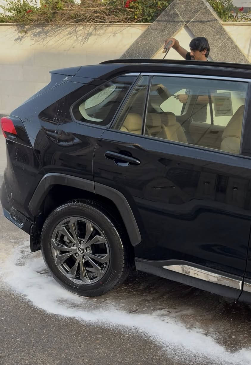 راف فور موديل 24 لون اسود ماشية 23 الف كيلو كفالة عامة السياره حساسات امامية خلفية وكامرة كشنات مخمل لون بيجي ودشبول لونين تبريد ماشاءالله كلش قوي واعتمادية
السيارة صيانة دوريه ويا الشركة بيها صيانة مجانية وضمان 5
سنوات والبطارية 8 سنوات مكينة بانزين وهايبرد ماكو صرفية ابد التفويلة تمشي 700 كيلو سيارة خليجيه شركة ساز تويوتا ياباني اصل بأسمي رقم بصرة بيع او مراوس السعر 40 مليون وبيها مجال


**إذا كنت صاحب هذا الإعلان وتريد حذفه لأي سبب، رجاءا أرسل رسالة إلى الدعم الفني**