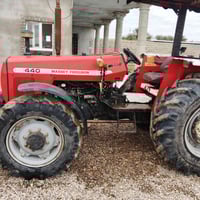 تركتر للبيع نضيف شرط من كل شي مكفول الاستفسار 07829163424