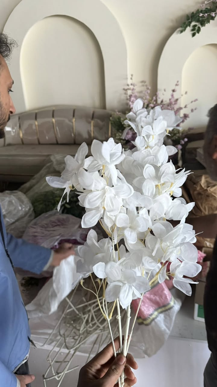 مرحبا عيوني عندي هذني غراض مال قاعه سويناه وعزلت قبل لا تفتح يعني بعده كلشي جديد وبل جيس الورد كميه خير من الله


**إذا كنت صاحب هذا الإعلان وتريد حذفه لأي سبب، رجاءا أرسل رسالة إلى الدعم الفني**