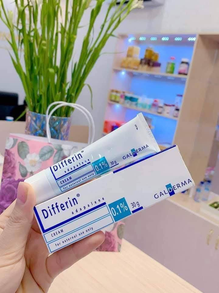 جل ديفرين المفضل عند البنات 💙💙
جل الديفيرين
إكتشاف علمي شئ من الخيال فعلًا لانه ليه كذا إستخدام ويعتبر 

❤️🤍من أفضل علاجات حب الشباب

يفضل انك تخليه جزء ثابت من روتينك اليومي لإنه سر من أسرار شباب البشرة الدائم 
وخاصة عمرهم فوق 25 سنة ومفروض مايستغنوش علية

🤍💙استخداماتها 
-اساس علاج حب الشباب Acne وآثاره 💫
-يقلل من المسامات ويعالج مشاكل المسام الواسعة 💫
-يعالج الروؤس البيضاء والسوداء💫
-يعالج النمش لانه يعمل علي التصبغات 💫
-ليه دورة كبيرفي نضارة البشرة ويحافظ على شبابها 💫
-يشد ويقاوم التجاعيد البشرة💫

ممنوع أستعمالها الحامل والمرضعة💢

جل jel :-
قوامه أثقل وأقوى ويفضل استعماله للبشرة الدهنية والمختلطة🤍

 استعمال ليلًا فقط 💫
يفضل استعمال في البداية بالتدريج في روتينك 
(( أول الاسبوع مرة بس ، الأسبوع التاني مرتين ، وهكذا تدريجيًا الي ايصبح يوم بعد يوم ))🤍💙

السعر 8  الاف


**إذا كنت صاحب هذا الإعلان وتريد حذفه لأي سبب، رجاءا أرسل رسالة إلى الدعم الفني**