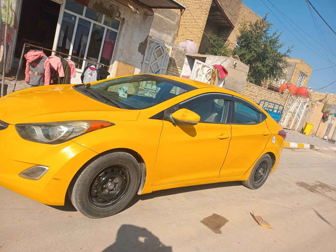 النترا موديل. 13رقم بغداد  حادث مريكي فقط الهلال الخلفي  وبالعراق فقط معجون قطعتين بدون ضربه صدر جديد قبل اسبوع سويته دبل زوج خلفي جديد 
تاير زوج أمامي جديد  مكينه وكير فول 1/1  السنوار مع المرفق موجود صاحب السياره موجود داخل الكوت شرط المقابله وياا. السعر 105 وبي مجال      ***********...مكينه 1800
