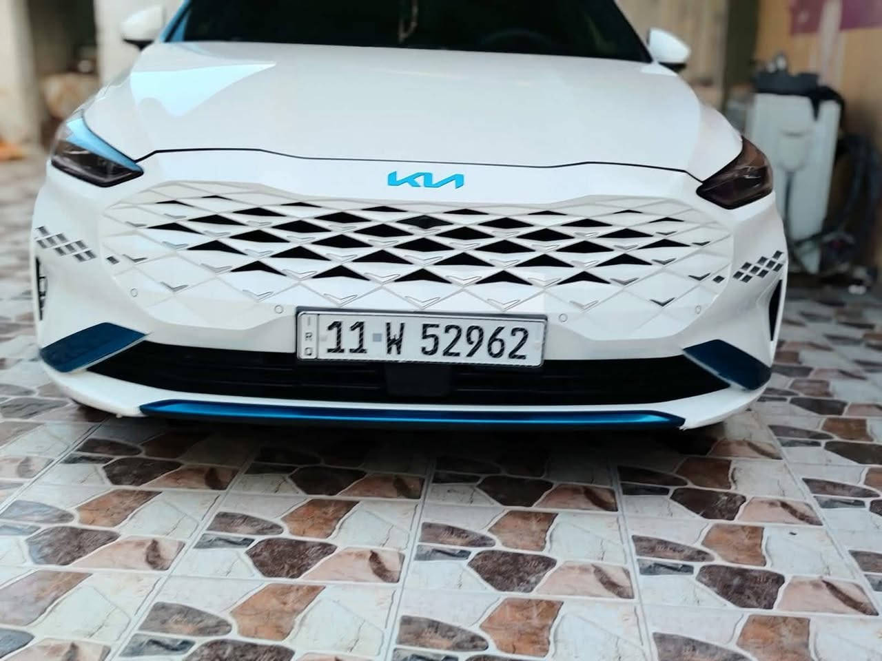 سلام عليكم كي 8 موديل 20230خليجي VlP فول واحد على واحد
محرك 6سلندر 
ماشي 70  الف 
رقم بغداد بسمي 
مكان سياره ديوانيه ***********
