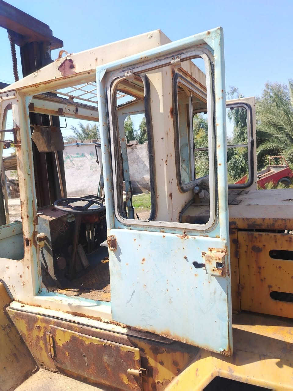 شوكيه البيع 5طن شغله مكان الفلوجه كرمه موبيل***********
