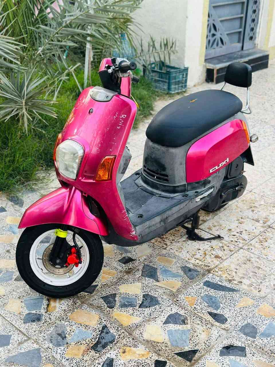 دراجه للبيع حلوه ونظيفه بوليس كفاله عامه والسعر بالخاص شراي يتصل 
***********
