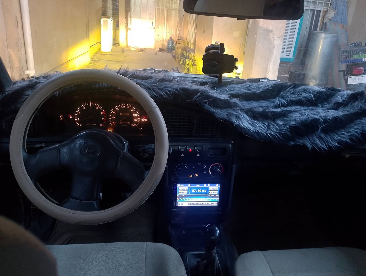 النترا دمعة 93 نظيفة ومرتبة عل ايدي مال جناي وباسمي رقم انكليزي سنوية 
وهزة جديدة ل30 سعر 34 وبيه مجال مكاني ديالى خالص
 ***********
