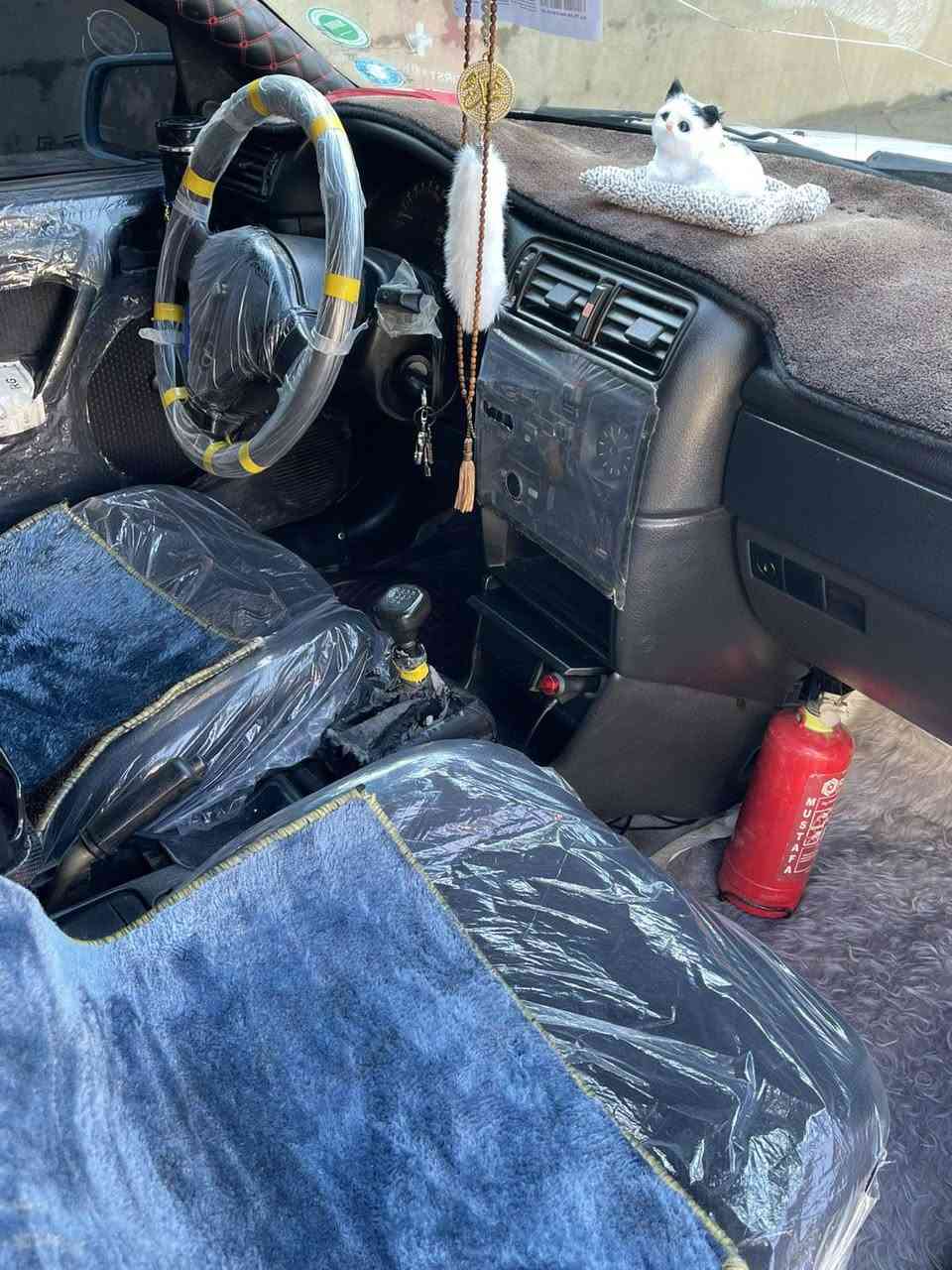 سەرەتا بەناوی خوای گەورە ئۆپڵ ڤیکتڕا علووج مەکینە ۲۰ مۆدێل ۱۹۹٤ گێڕو مەکینە بەشەرت ئێلفڕۆی نوێی لەسەرە لەدەعامی پێشەوە هەتا دەعامی دواوە کامل ئەشیای نوێی لەسەرە هەردوو دەعامی ۹٥ م بۆ بەستاوە دەشبوول ئێڕباگ نوێ بێ تەقیوی گەرمی و کارەبایی و ناوگێچ کامل ئیش دەکا بەشەرت برێکی مەزبووتە چوار تایەو ویلی نوێی لەسەرە سەیارەکە مەسرەفی تێدانیە توندو تۆڵە مووس و بڕاوەی نیە دەعمی قووڕسی نیە خایسو ڕزیوی نیە تاقم لایت و بەگلایتی نوێم بۆ بەستاوە کامل ژێر سەیارەکە لیدم بۆ بەستاوە سەیارەکە وەک ڕسمەکان جوان نەبوو مەسرەفی ڕێگات عایدی من سعری ۲٨ وەرەقەو کەمێک مەجال  نامه مەنێرە بڵێی پارەی ئاڕمێکە زۆر خاوێن و جوان ماوەتەوە شوێن کۆیە ***********
