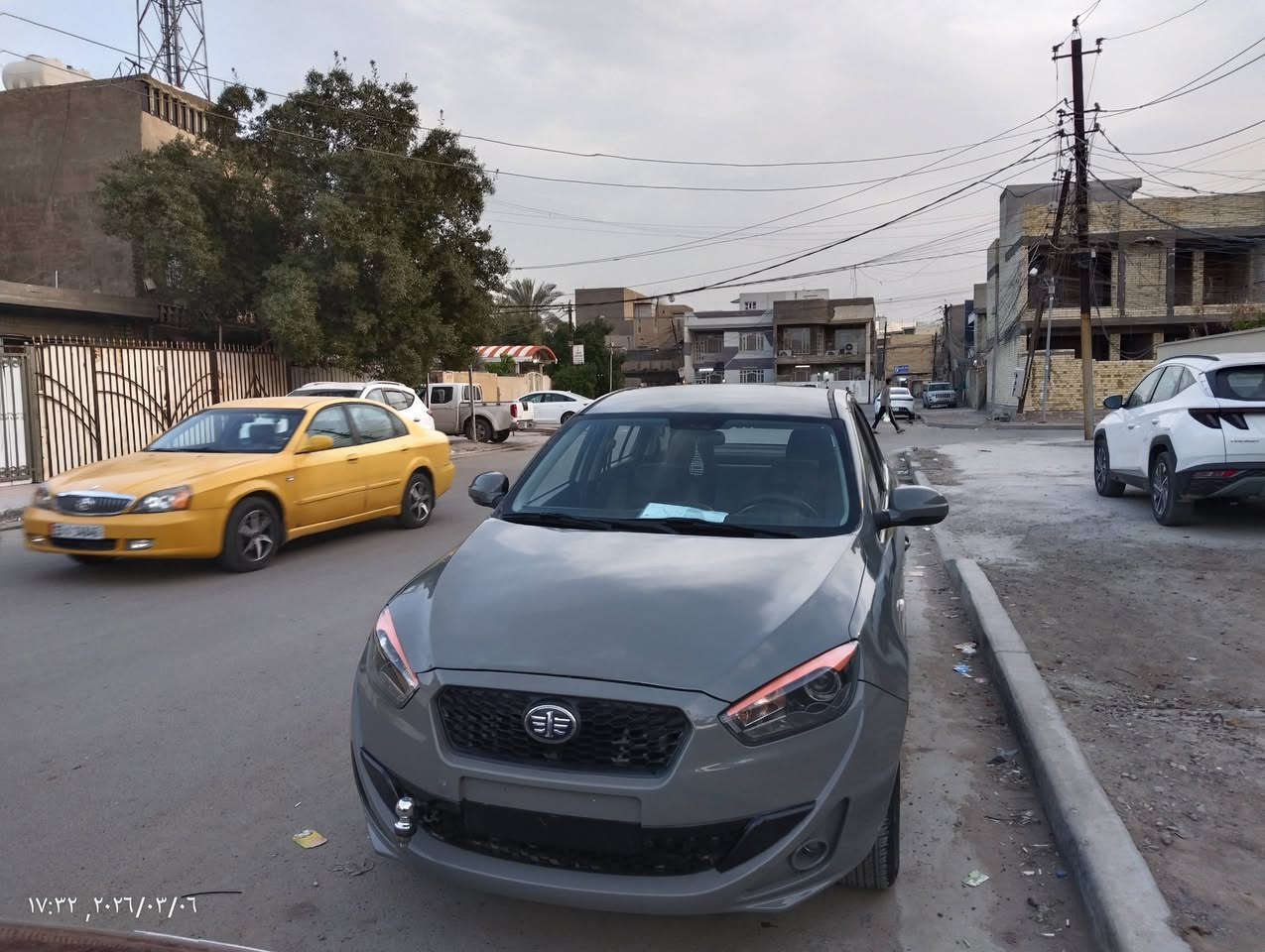 السلام عليكم سياره للبيع فاو اولي موديل 2015 بعدها بدون رقم يعني ياخذها رقم لياها باسه سياره بعدها على وضع الشركه ماشيه ٨٨الف هذا رقمي للتواصل *********** السعر ٥٥قفل
