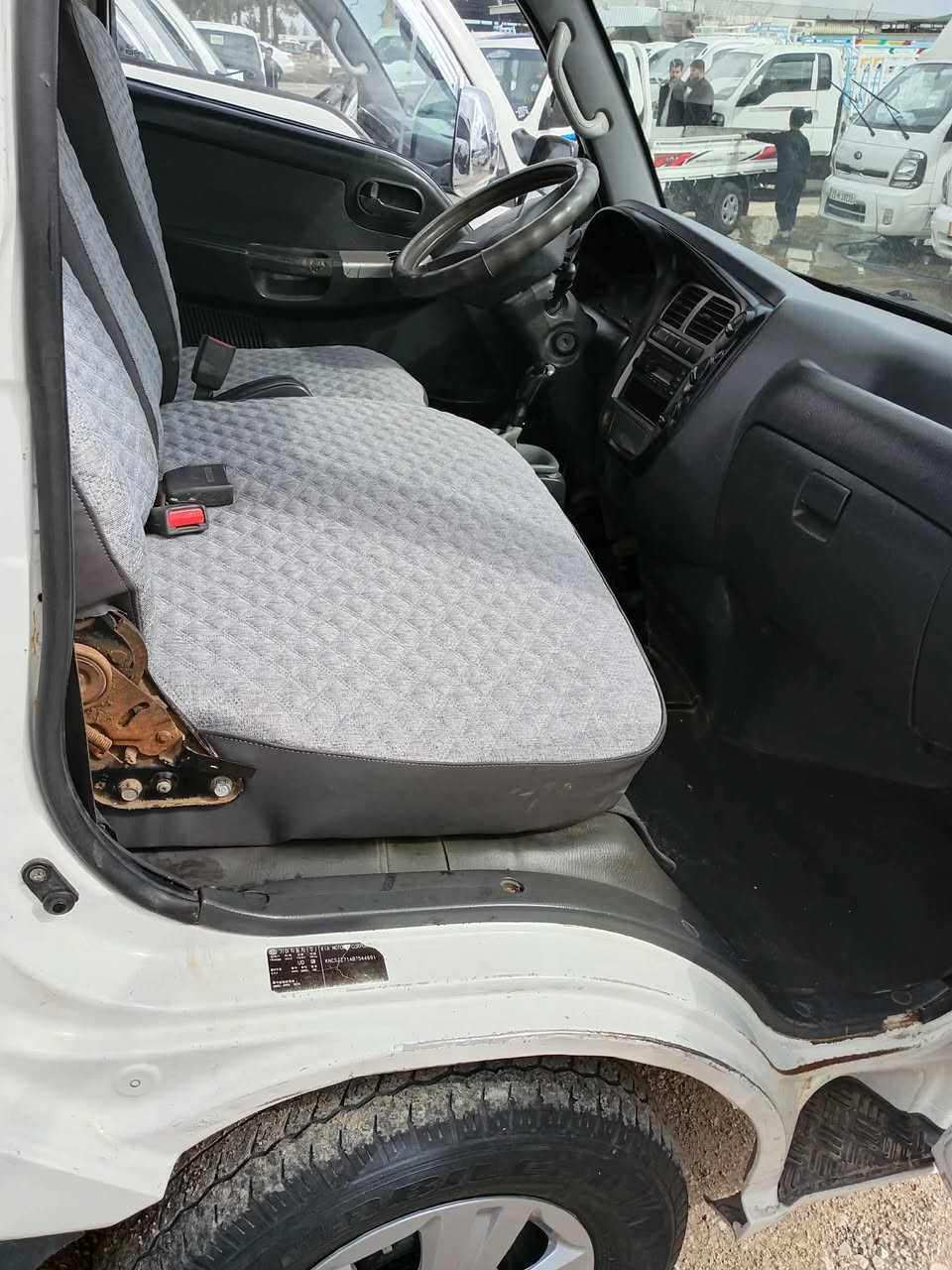 ئۆتۆمبێل: کیا بیجۆ  2011

رەقەم سلێمانی 
سەنەوی ٤ مانگە بەسەرچووە

ســــعر $ یەک کۆمێنـت بکە راســـتەوخۆ بــۆ دێـــت🟢

مەکیژەی تازە تشفیدە 
مانگێکە داگیراوە باری تێ نەکراوە 
هەر شەش تایەی لۆکە 
بەس دەرگای لای سەکن بستێک لە شانەکەی بۆیاخە 
لای سەیاقە بستێکی بۆیاخە 

ژمارەی خاوەن سەیارە :👇
***********
***********
