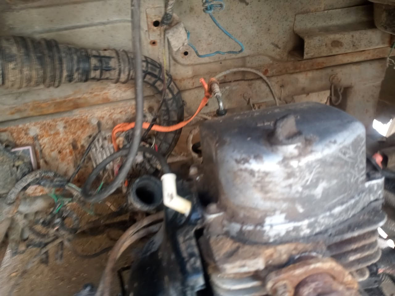 سلام عليكم  تكتك موديل 16وراق مكان القاسم  سعر2500 رقم الهاتف ***********
