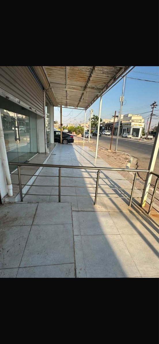 محجر المنيوم اخو الجديد صار شهر من خليناه صار علينا بورقتين غير شغل ايد الاسطه نظيف وموديل حديث المجموع الكلي لقياسه 9 امتار و 30 سانتيم العنوان قرب العمليات قبل مدخل شوراو سايدين الحولي مجاور قاعة ومسبح لايف ستي رقم تلفون صاحبه *********** كركوك, العراق
