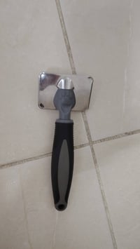 كابسة شاورما • خفاقه كيك • يشتغل بالشحن","فرشة تمشيط","موزع اكل ذكي","...