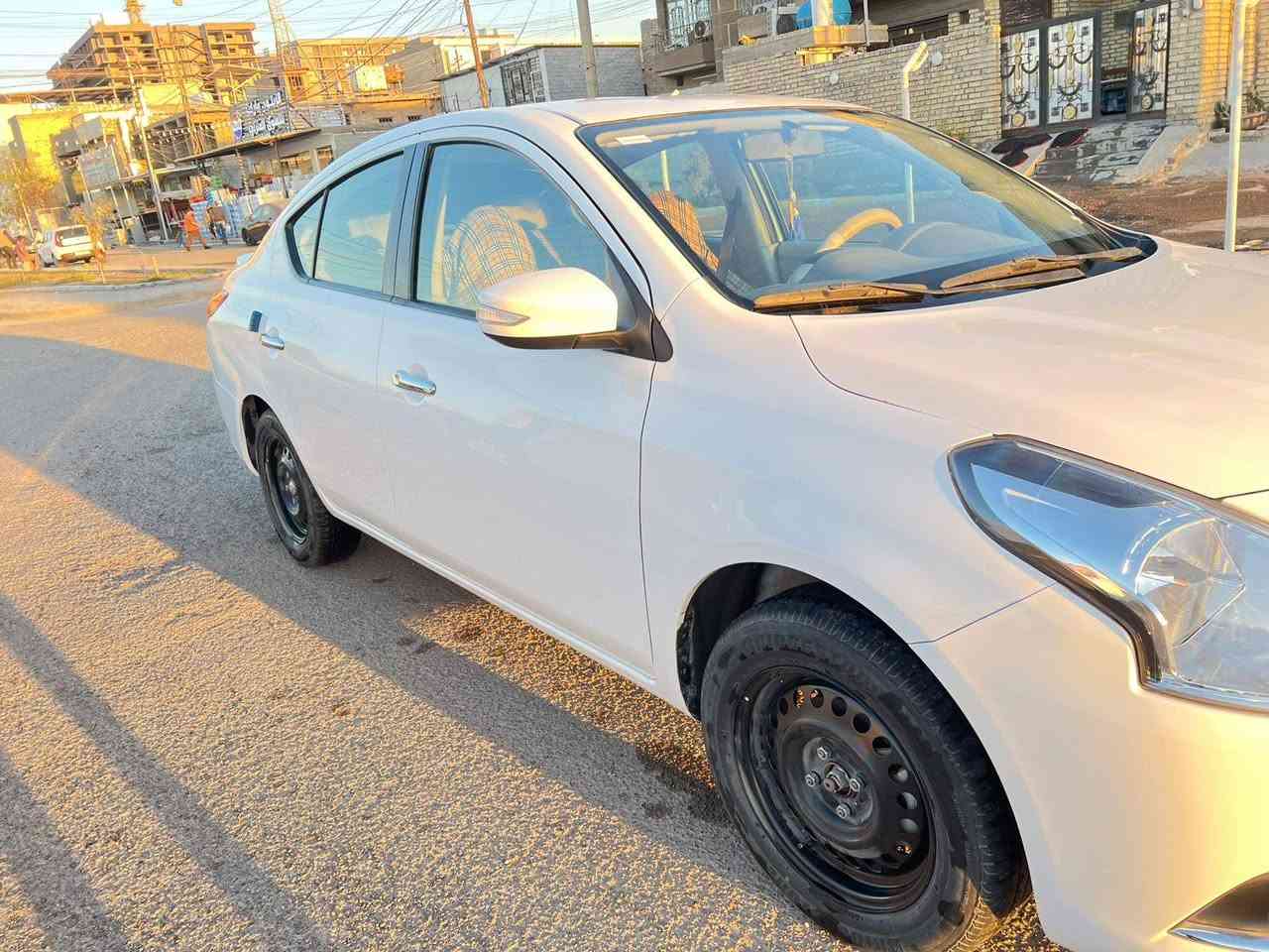 السلام عليكم سيارة نيسان سني مصري موديل 2025 السيارة كل حادث مابيهة مكفولة ماشية 52الف مكاني بغداد حي الجهاد السعر 125ورقة وبيهة مجال بسيط مكلف بنشر رقم صاحب السيارة ***********
