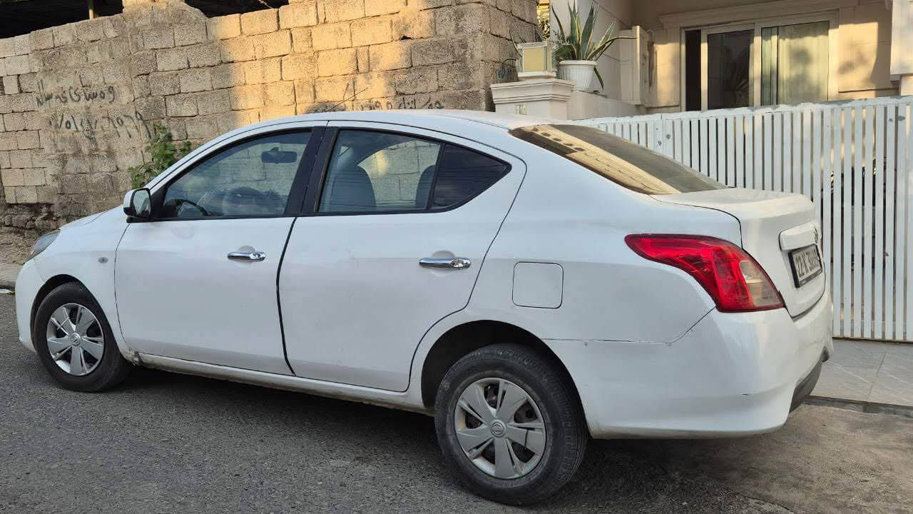 نیسان سەنی ٢٠١٤ 
پشتو پیشی زۆر جوانە ناو داخیلی هەموو بەشەرت جەپی خەفیفی پشتی هەیە ٣ پارجەی بۆیاخە 
گیر مەکینە بەشەرت 
سەوداش دەکەین 
٨٣ مجال  برایەنە 
*********** Singapore
