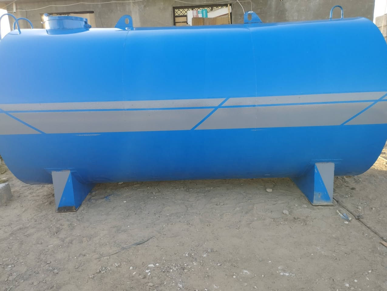 حدادة الاخوين لصناعة الخزانات والماء والمقاطير
***********
***********
