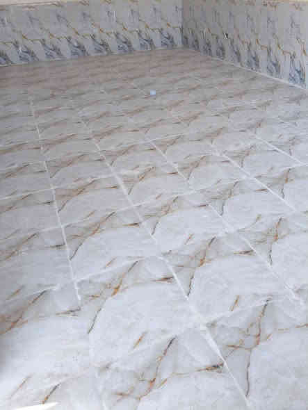 خلفه سيراميك شغل مال ايران درجة اولى مكاني داخل ميسان متفرغ حالياً ***********
