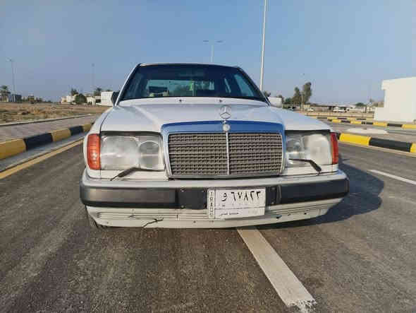 جمعه مباركة علينا وعليكم وعلى امة محمد( مرسيدس دب موديل 90حقيقي للبيع بلاديه كير ومحرك بلادي  كشنات كهربائيه جام ٤ كهرباء دبل مروحه دبل هورن تخم تاير جديد سياره خير من الله ورقم بغداد وأسمي   السعر 75 للأستفسار الأتصال على الأرقام  ***********
***********
