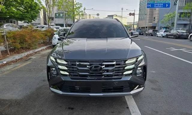 ✨ الفخامة، التكنولوجيا، والأمان... كلهم في عربية واحدة!

🚗 هيونداي توسان الجديدة موديل 2025
✅ عداد 21 ألف كم فقط
📍وارد كوريا
📍متاحه بنظام مبادره المغتربين من شركه الكابتن للسيارات 

أهم المواصفات: 
✔️ مصابيح LED أمامية 
✔️ جنوط ألمنيوم
 ✔️ صندوق كهربائي 
✔️ مرايات كهربائية قابلة للطي 
✔️ حامل سقف 
✔️ عجلة قيادة كهربائية ومُدفأة 
✔️ بدالات تغيير السرعات خلف الدركسيون 
✔️ شاشة + ملاحة + بلوتوث + USB 
✔️ كاميرا خلفية 
✔️ حساسات ركن أمامية وخلفية
 ✔️ مستشعر مطر
 ✔️ مثبت سرعة تكيفي
 ✔️ فرامل يد إلكترونية (EPB)
 ✔️ تكييف أوتوماتيك 
✔️ مفتاح ذكي وتشغيل بدون مفتاح

🛡️ أنظمة الأمان: 
✅ وسائد هوائية أمامية – جانبية – ستائر 
✅  مانع انغلاق الفرامل ABS
✅ مانع الانزلاق  TCS
✅ نظام الثبات الإلكتروني ESC
✅  مراقبة ضغط الإطارات TPMS
✅  التحذير من مغادرة المسار LDWS
✅ نظام التنبيه الجانبي الخلفي

💺 رفاهية لا تُضاهى: 
✔️ فرش جلد 
✔️ مقاعد كهربائية للسائق والراكب 
✔️ مقاعد أمامية وخلفية مُدفأة 
✔️ تهوية للمقاعد الأمامية 
✔️ ذاكرة لمقعد السائق

📩 للتواصل والاستفسار عن السعر والتفاصيل ابعتلنا رسالة https://wa.me/201146781123
📞01146781123


**إذا كنت صاحب هذا الإعلان وتريد حذفه لأي سبب، رجاءا أرسل رسالة إلى الدعم الفني**