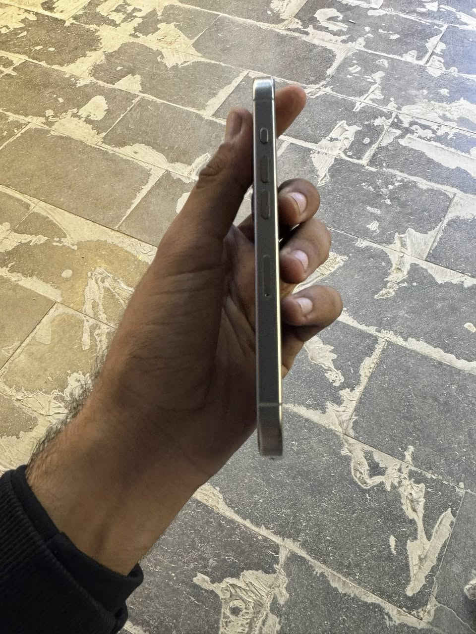 السلام عليكم ايفون ١٥ بطارية ٩١ ذاكرة ٢٥٦ فيس ايدي واكف الجهاز وكع مني ووكفت الفيس ايدي فقط ممستبدل بي ايشي مكفول كل غراضة الاصلية ويا كارتونة فقط سعرة ٨٠٠ الف 
***********
مكاني بغداد المنصور
