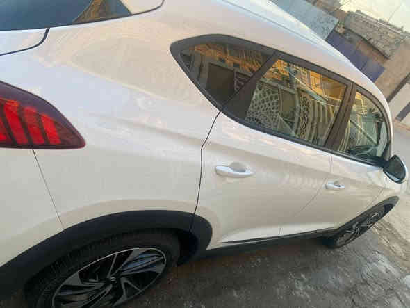 السلام عليكم اخواني الاعزاء 
توكسان للبيع فقط موديل 2019
رقم بغداد بسمي هزه ورقم جديد 
ماشيه mi94 
السياره جديده وارد امريكي حادثهه كما موضح في الصور 
البنيد مصلح نفسه ومقدمه القماره جزء بسيط صبغ صور الحادث في المنشور 
لون ابيض صدفي محرك 2400 
السياره كلهه ليبل واحد 
مابيهه ولا شخص ولا رصعه 
ويل كروم
رادار امامي 
تحديد المسار 
توقف ذاتي 
سايد بريك بصمه 
شاشه كبيره تدعم الكار بلي 
كامره دواره
السعر المطلوب 168 $
الاستفسار الاتصال على 
***********
