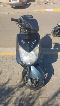 دراجة سكنس فحل كابريتر مكينة ٥٨ونص دراجة بيها تزويد مثل ما موضح بل صور...