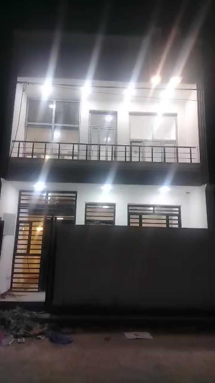 بسم الله الرحمن الرحيم
السلام عليكم ورحمة الله وبركاته دار للبيع مساحه ٥٠ متر زراعي ابو دشير شارع خط النفط (المعينات) يحتوي على صاله ومطبخ وغرفة النوم عدد٢ وصحيات عدد 1 ومنور والسطح كامل مكمل شتايكر للاستفسار الاتصال على الرقم *********** واتساب فقط
